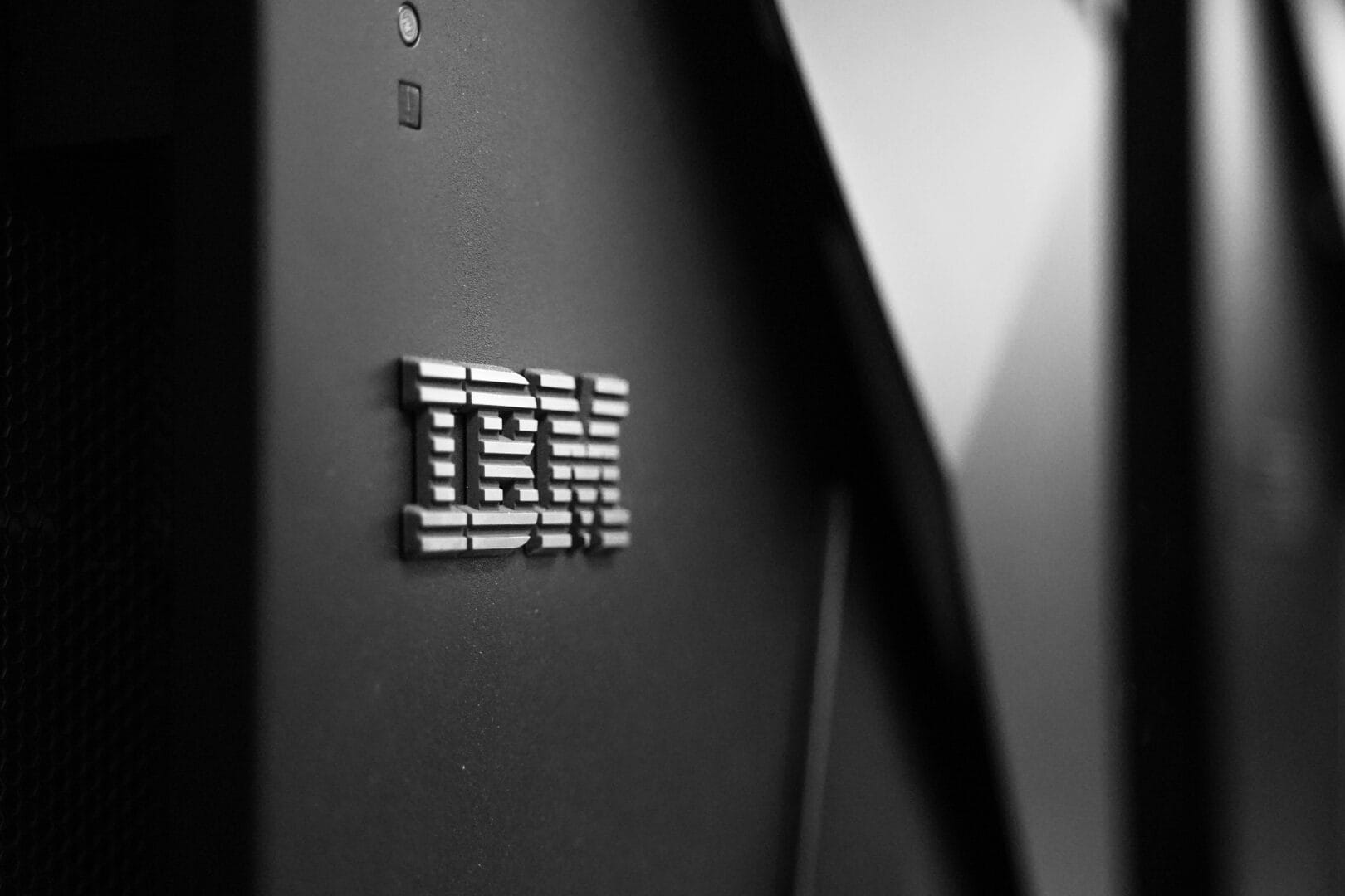 logotipos profesionales.
logo de IBM  International Business Machines